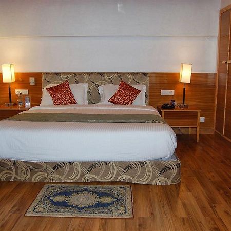 Hotel Heevan Resort Srīnagar エクステリア 写真