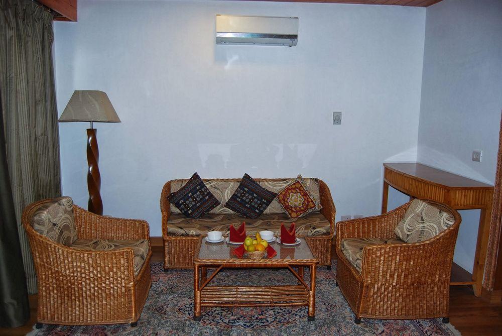 Hotel Heevan Resort Srīnagar エクステリア 写真