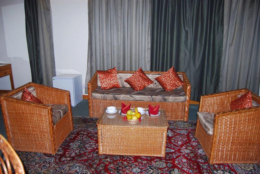Hotel Heevan Resort Srīnagar エクステリア 写真